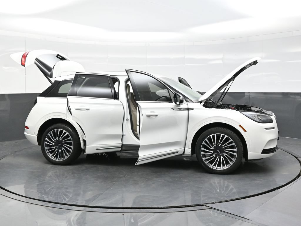 Used 2021 Lincoln Corsair AWD image 47