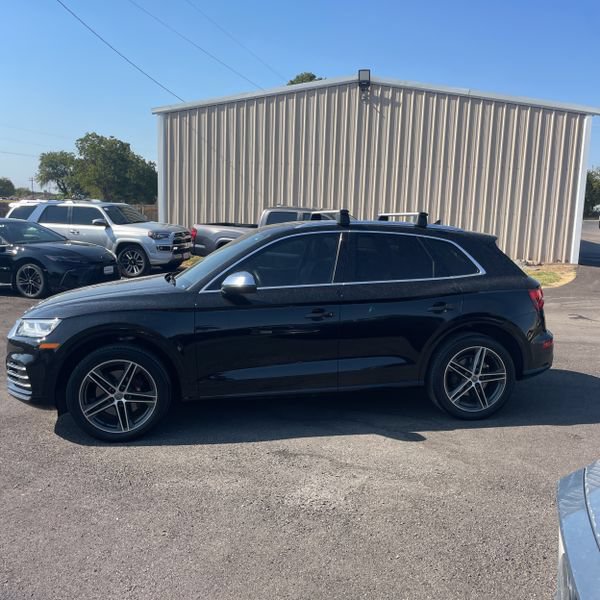Used 2020 Audi SQ5 Premium Plus w/ Premium Plus Package AWD/4WD image 2