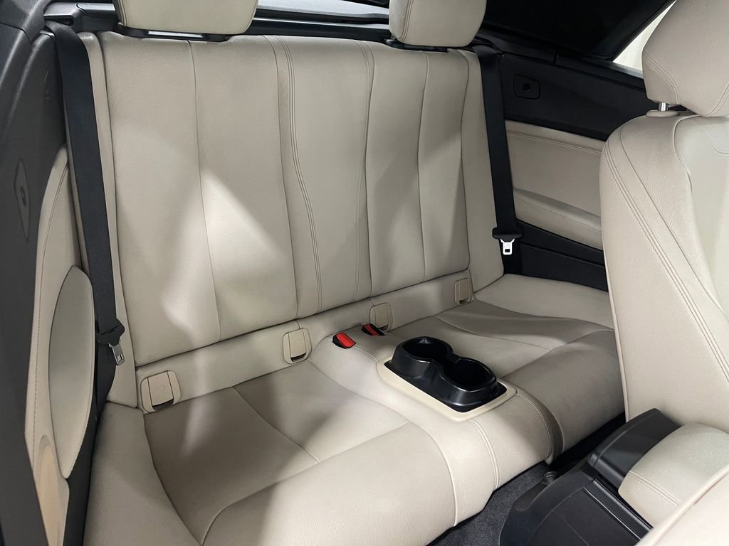 Used 2016 BMW M235i Convertible image 29