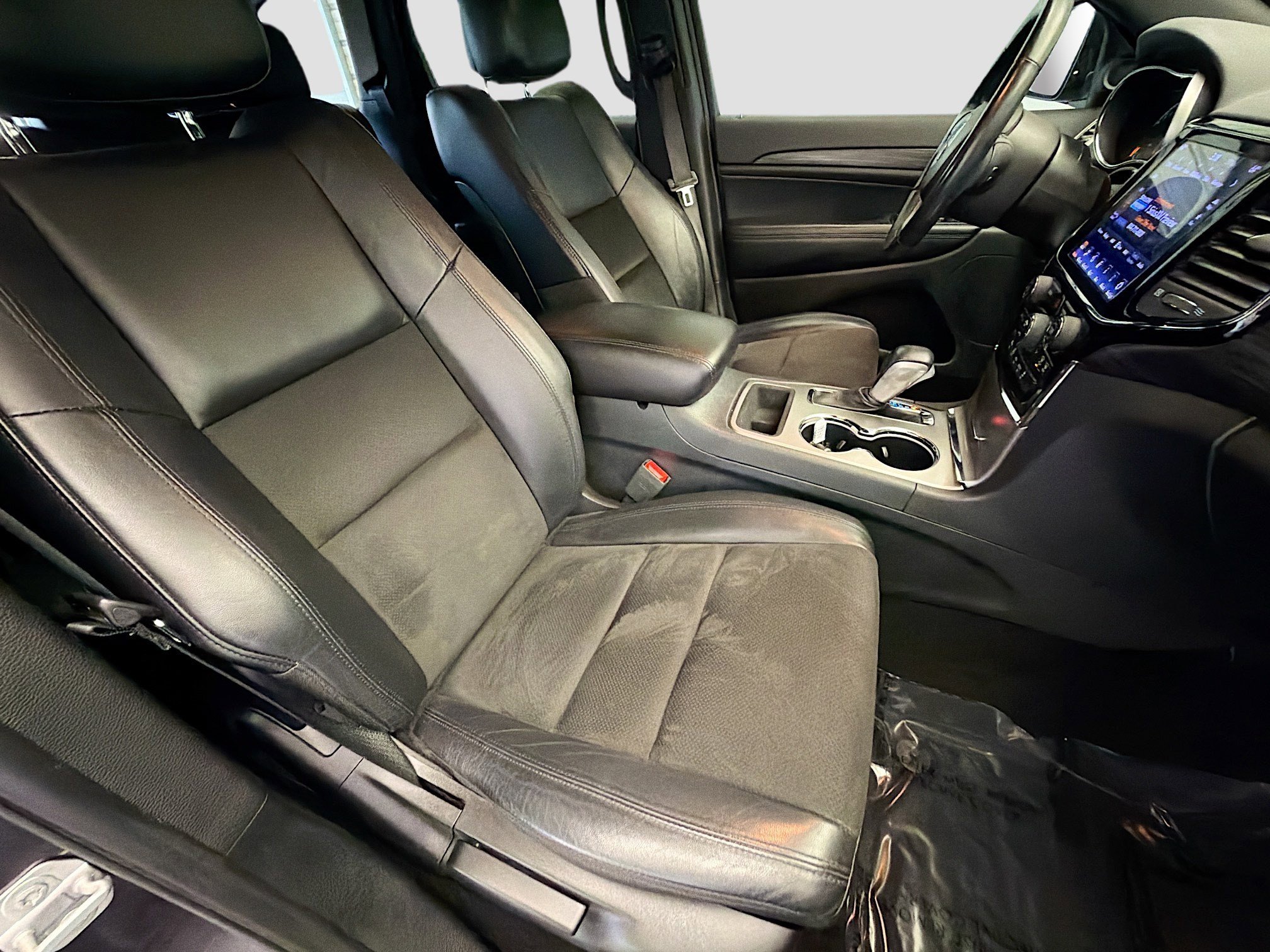 Used 2020 Jeep Grand Cherokee Altitude image 15