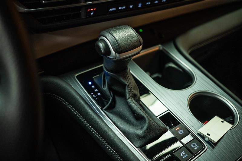 Used 2025 Toyota Sienna XLE w/ XLE Plus Package image 21