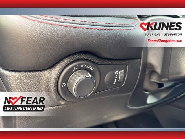 Used 2025 Dodge Durango R/T image 32