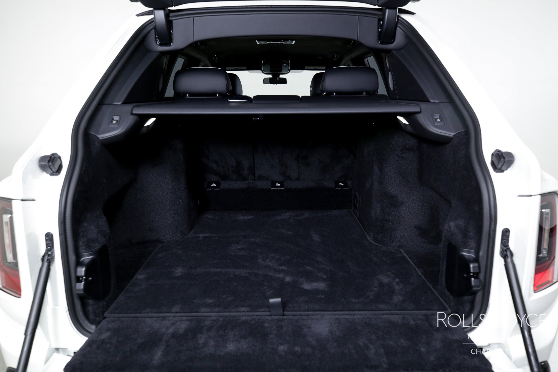 Certified 2025 Rolls-Royce Cullinan image 23