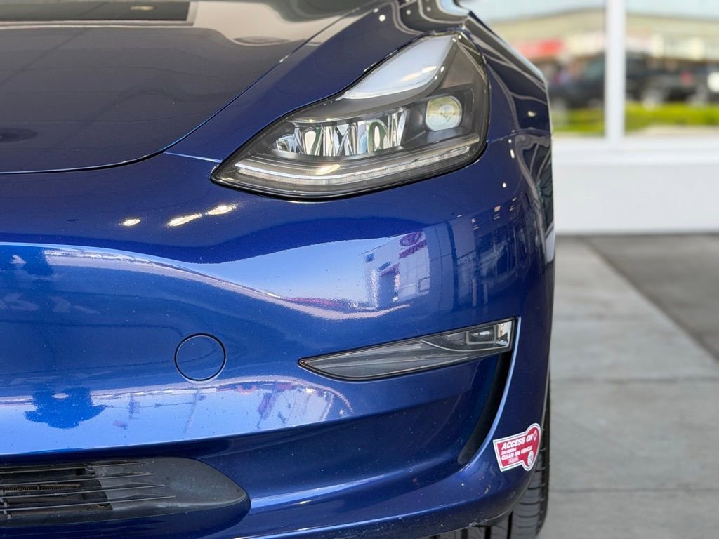 Used 2023 Tesla Model 3 Standard Range RWD image 5