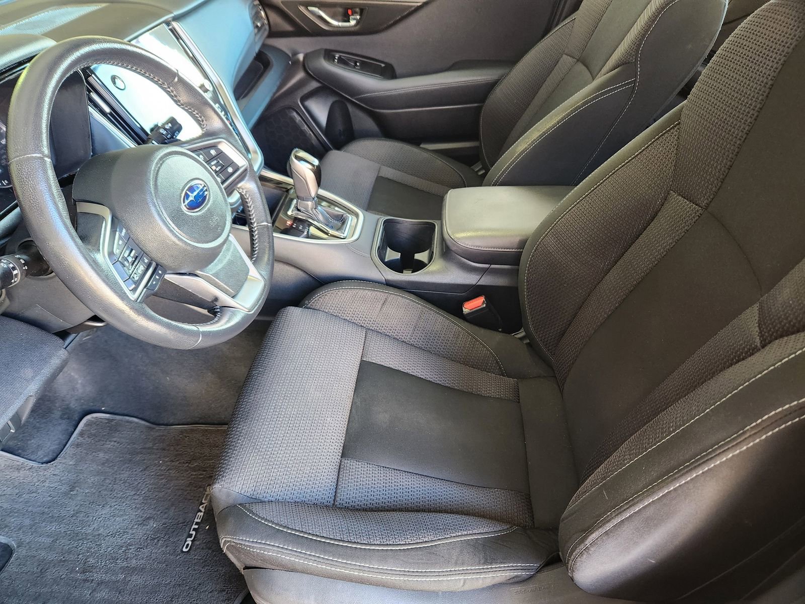 Used 2023 Subaru Outback Premium image 16