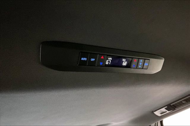 Used 2022 Toyota Sienna XSE image 30