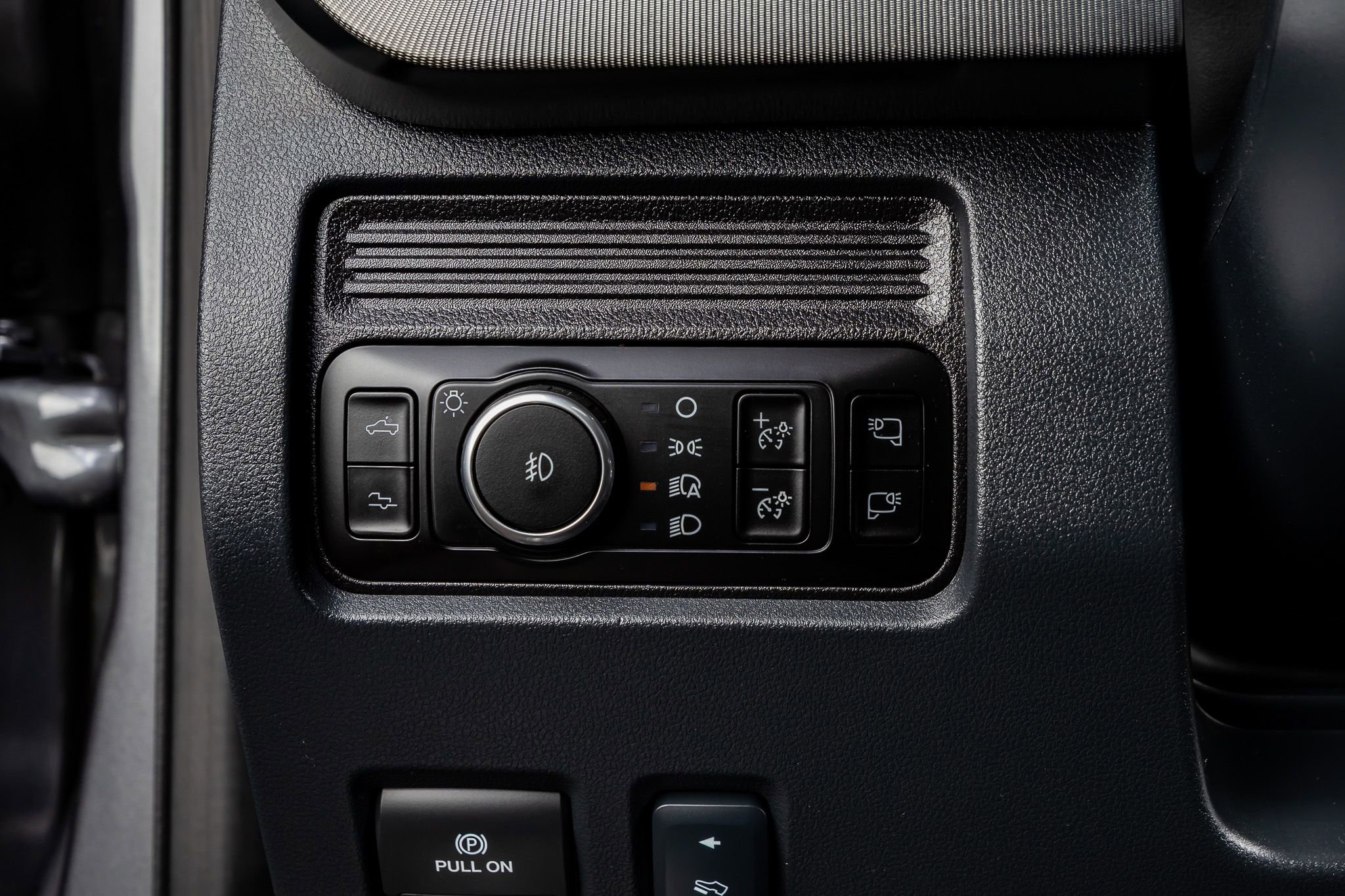 Used 2025 Ford F250 Platinum image 21