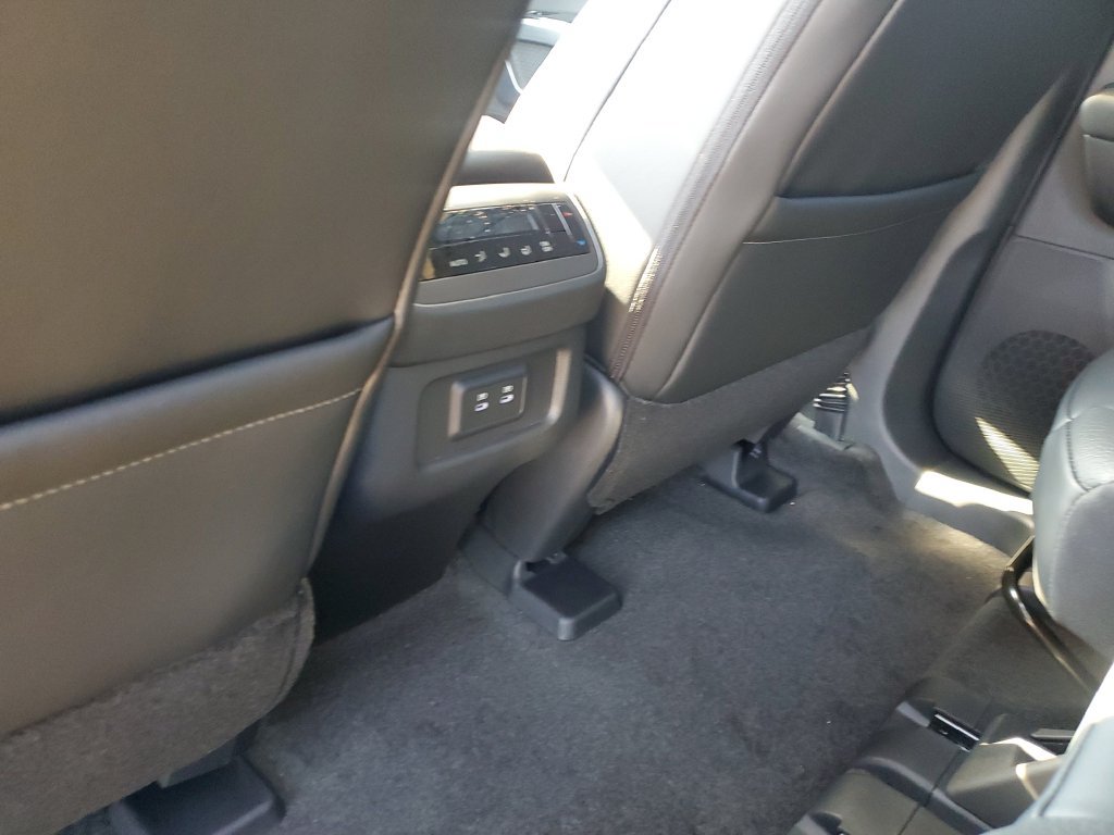 New 2026 Nissan Pathfinder SL FWD image 15