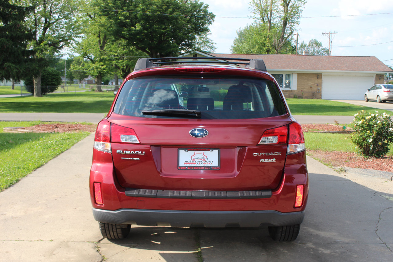 Used 2014 Subaru Outback 2.5i w/ Alloy Wheel Package image 8