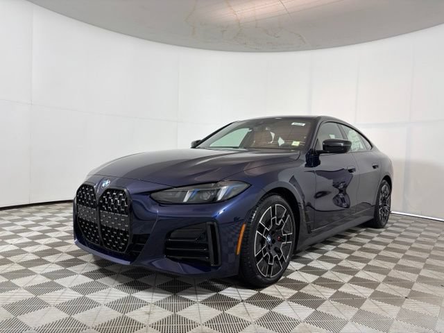 New 2026 BMW 430i xDrive w/ M Sport Package AWD/4WD image 3