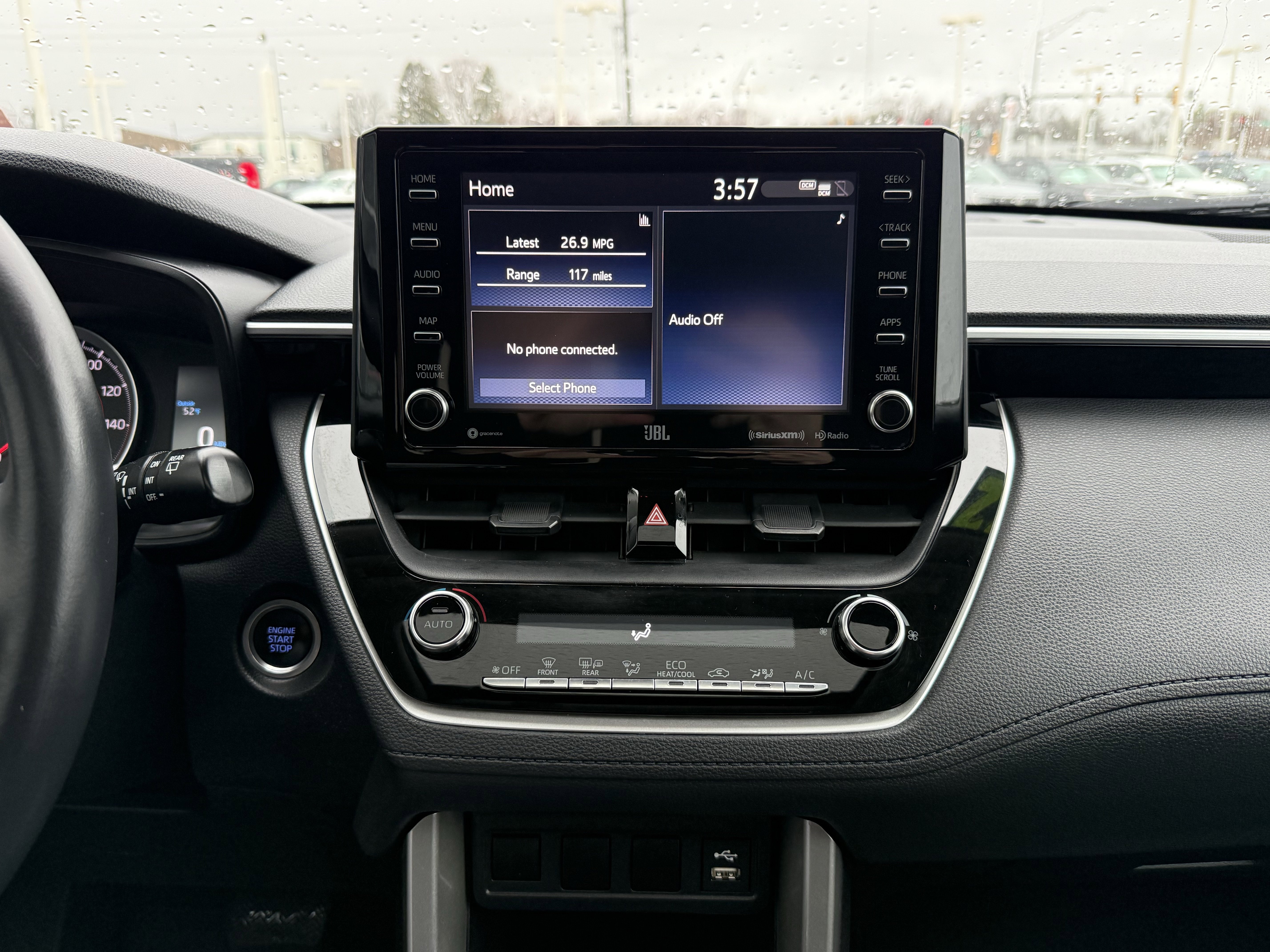 Used 2022 Toyota Corolla Cross LE w/ Moonroof Package image 17