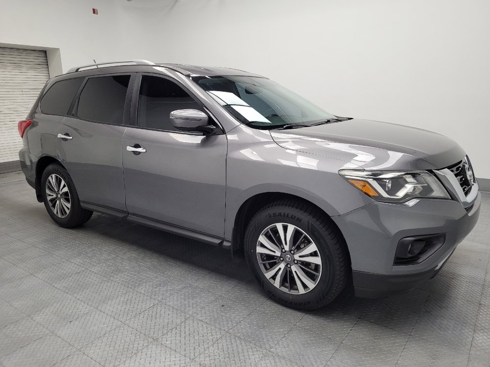 Used 2017 Nissan Pathfinder SV FWD image 11