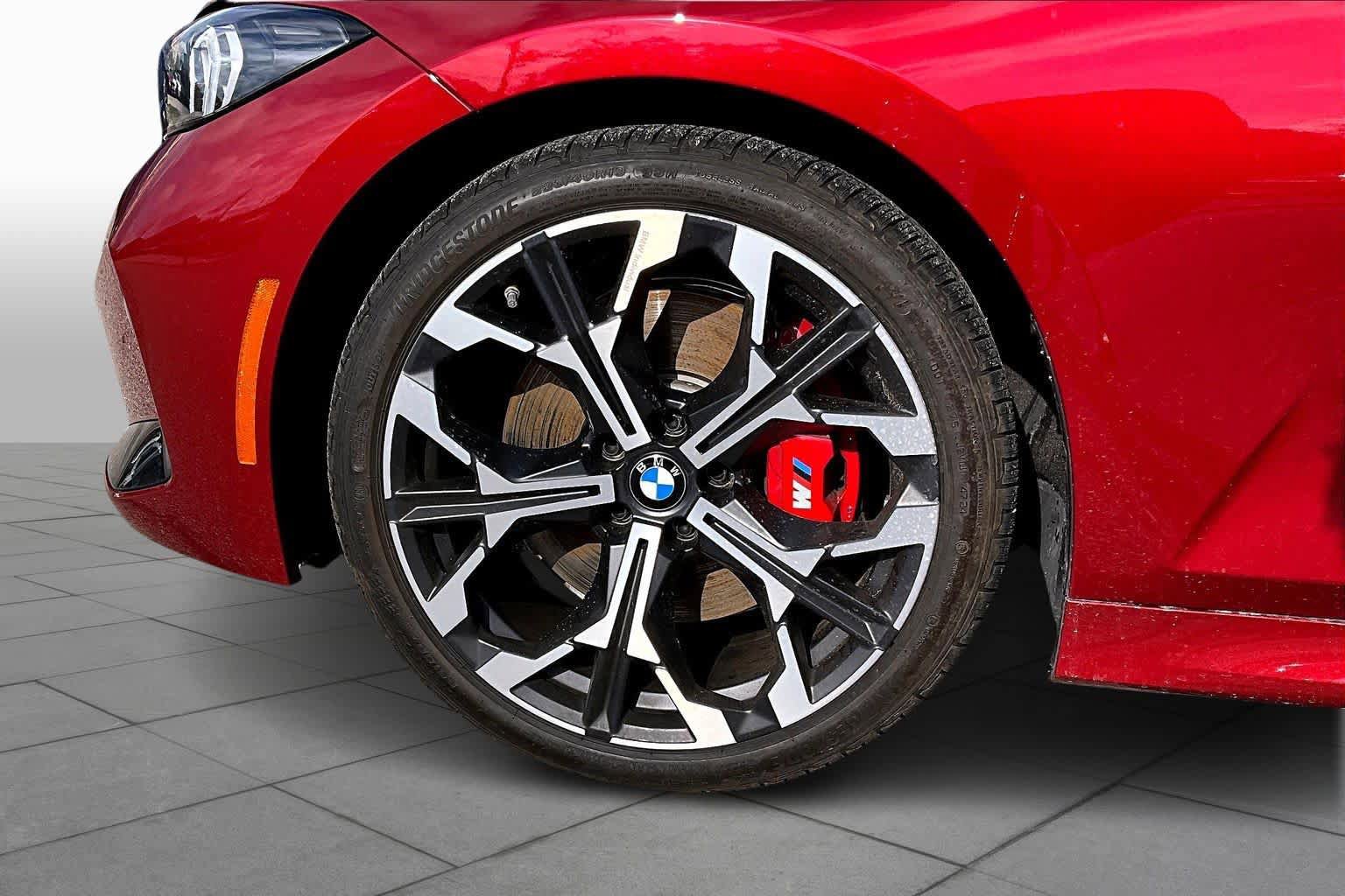 Used 2025 BMW 330i Sedan w/ M Sport Package image 8