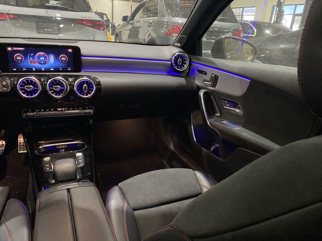 Certified 2021 Mercedes-Benz A 220 4MATIC image 4