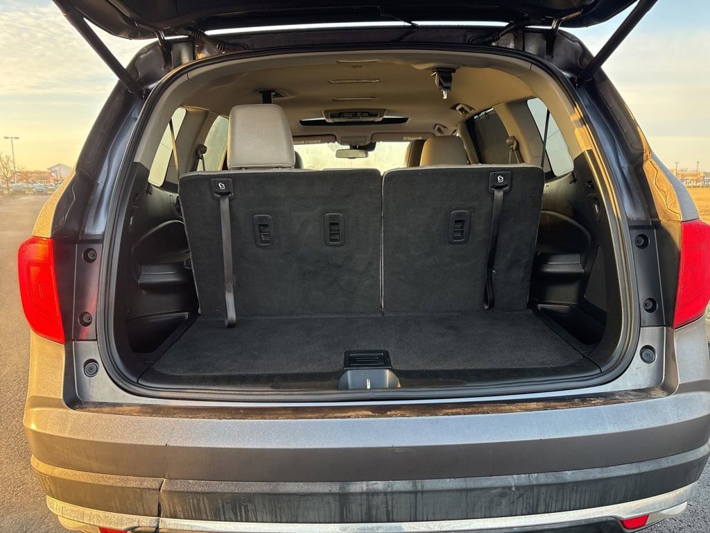 Used 2017 Honda Pilot Touring image 11