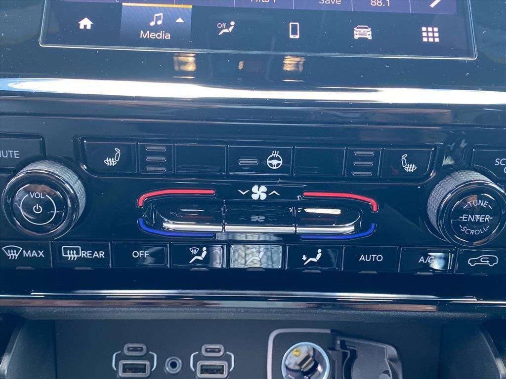New 2026 Jeep Grand Cherokee L 4WD image 10