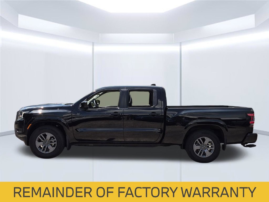 Used 2025 Nissan Frontier SV RWD image 2