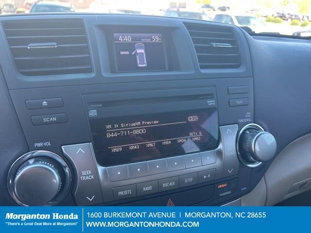 Used 2012 Toyota Highlander FWD w/ Tech Pkg image 22