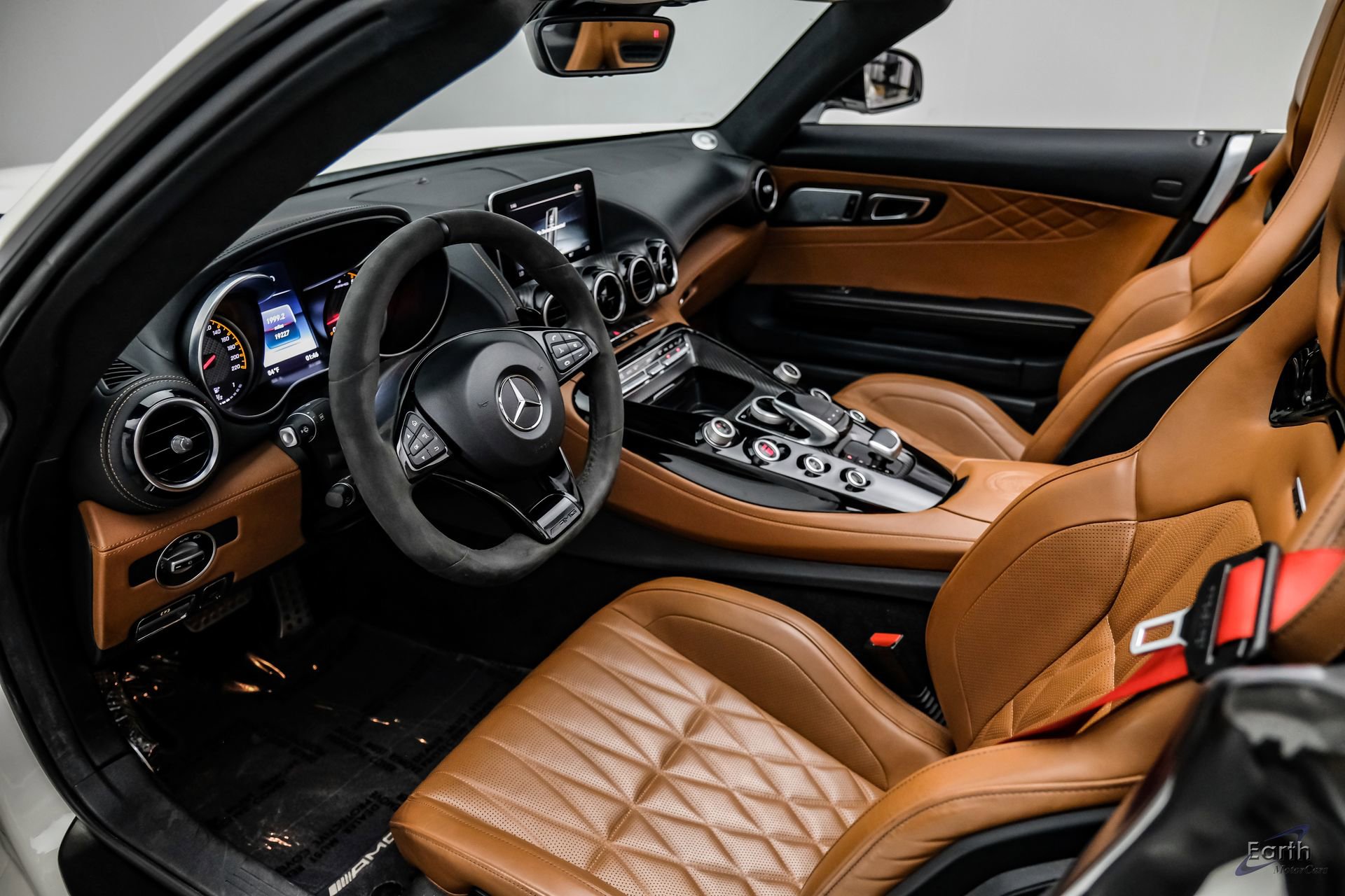 Used 2018 Mercedes-Benz AMG GT C image 2
