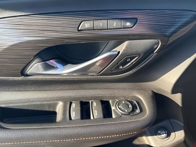 Used 2018 GMC Terrain SLT w/ Preferred Package image 15