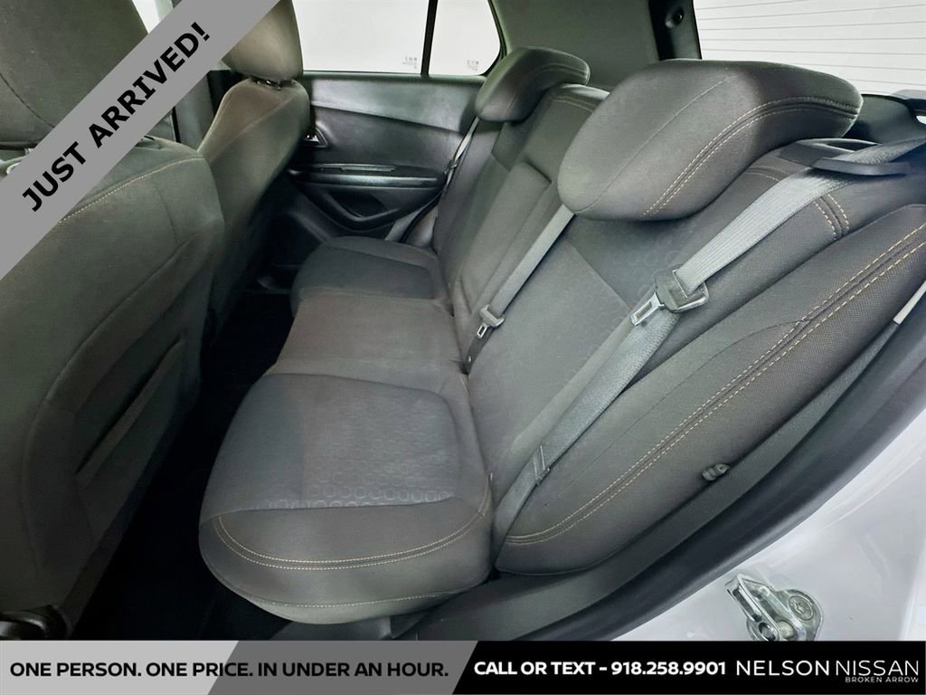 Used 2022 Chevrolet Trax LS w/ Tint and Cruise Package AWD/4WD image 22