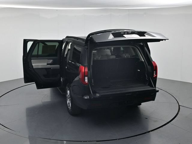 Used 2025 Ford Expedition Active AWD/4WD image 50