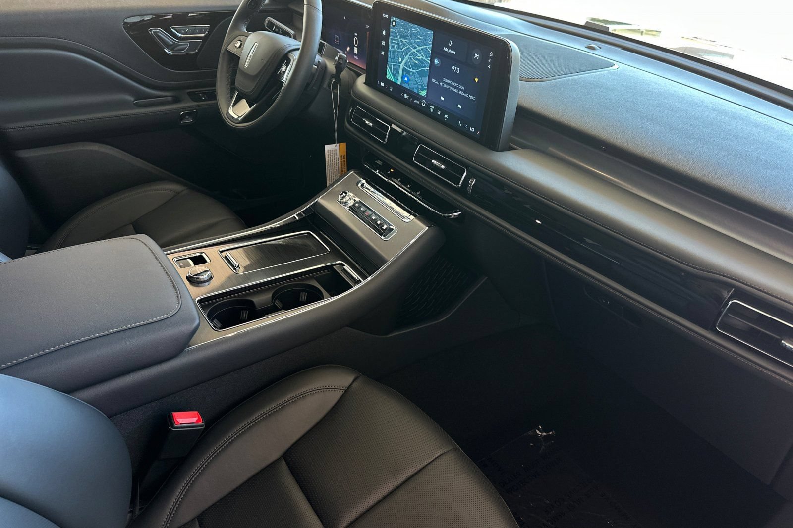New 2026 Lincoln Aviator AWD image 16