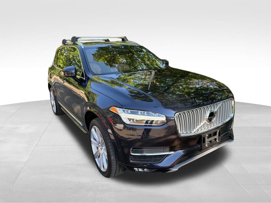 Used 2017 Volvo XC90 T6 Inscription w/ Vision Package image 8