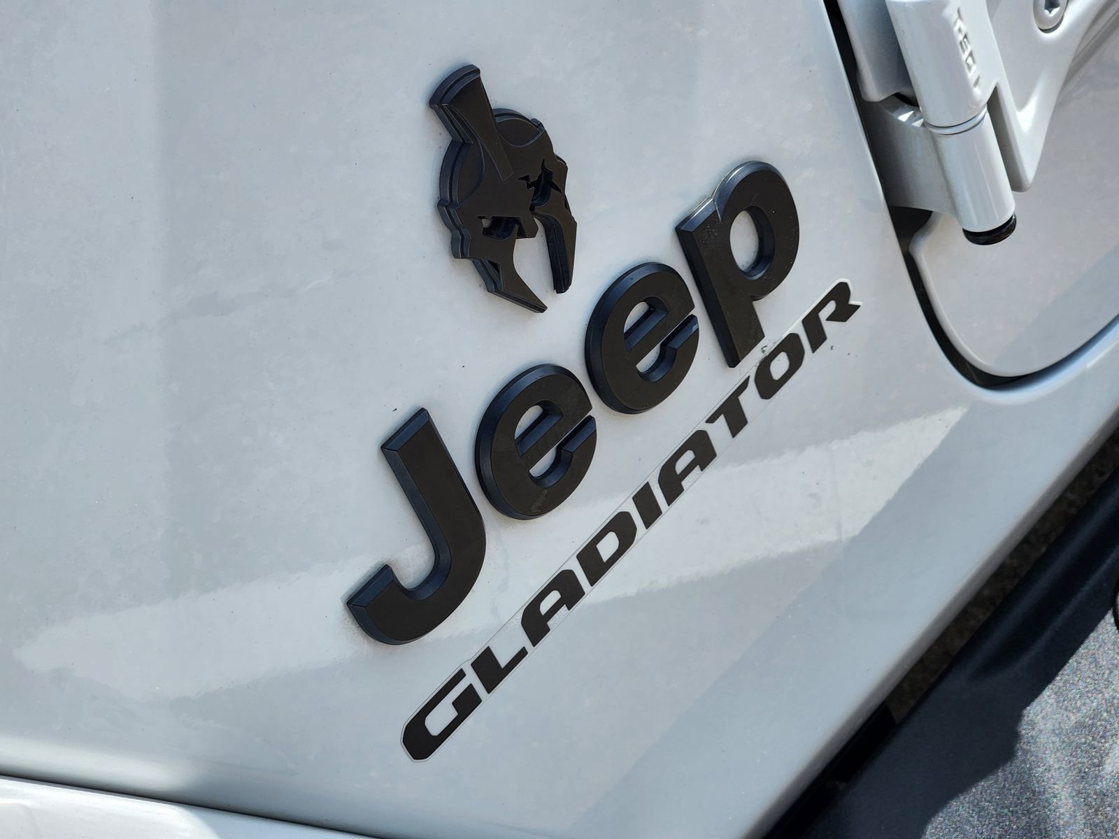 Used 2022 Jeep Gladiator Overland AWD/4WD image 18