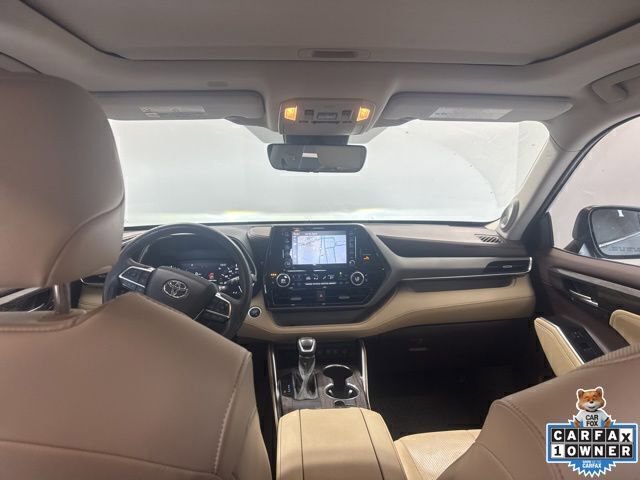 Used 2021 Toyota Highlander Limited image 19