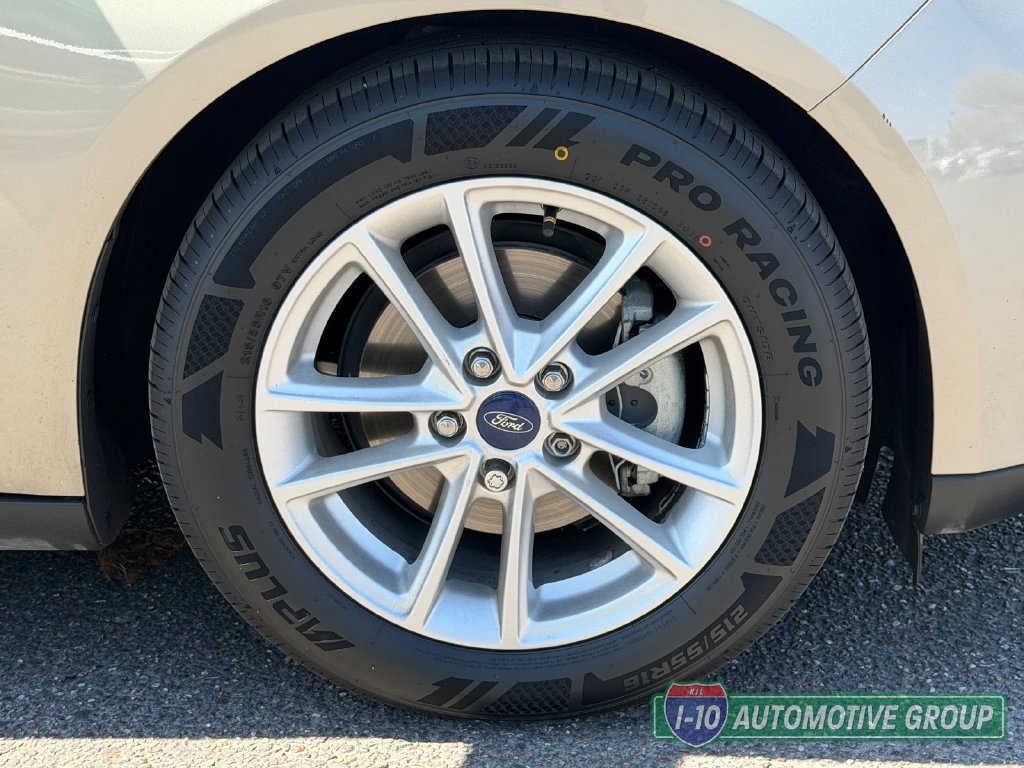 Used 2016 Ford Focus SE FWD image 12