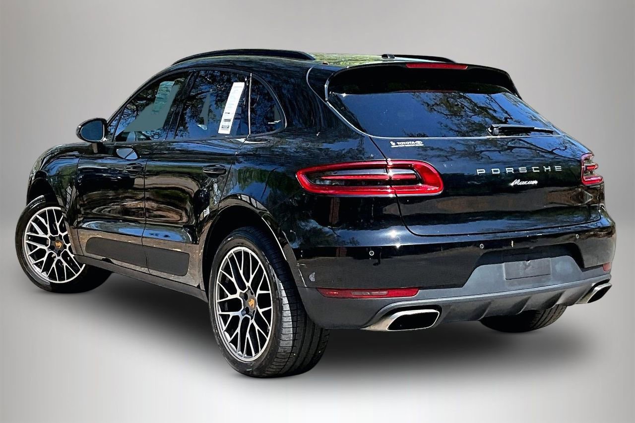 Used 2018 Porsche Macan Sport Edition image 4