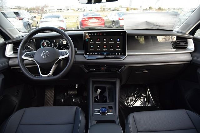 New 2026 Volkswagen Tiguan SE image 7