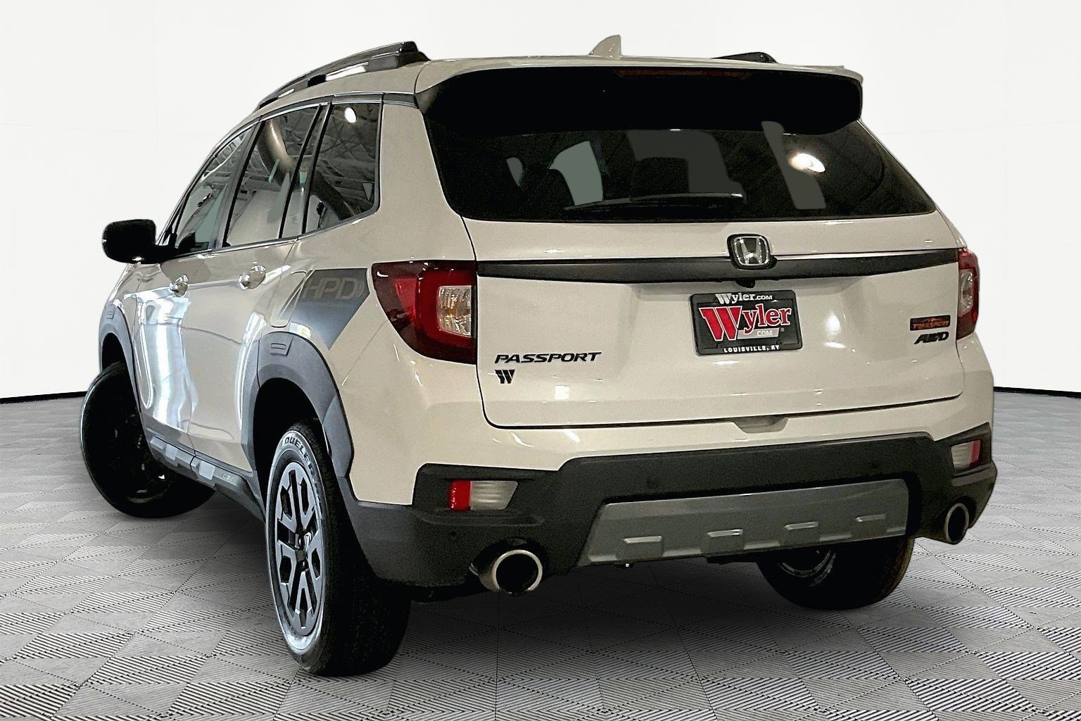 Used 2023 Honda Passport TrailSport image 4