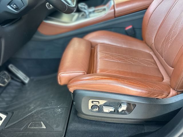 Used 2019 BMW X5 xDrive40i w/ M Sport Package AWD/4WD image 13