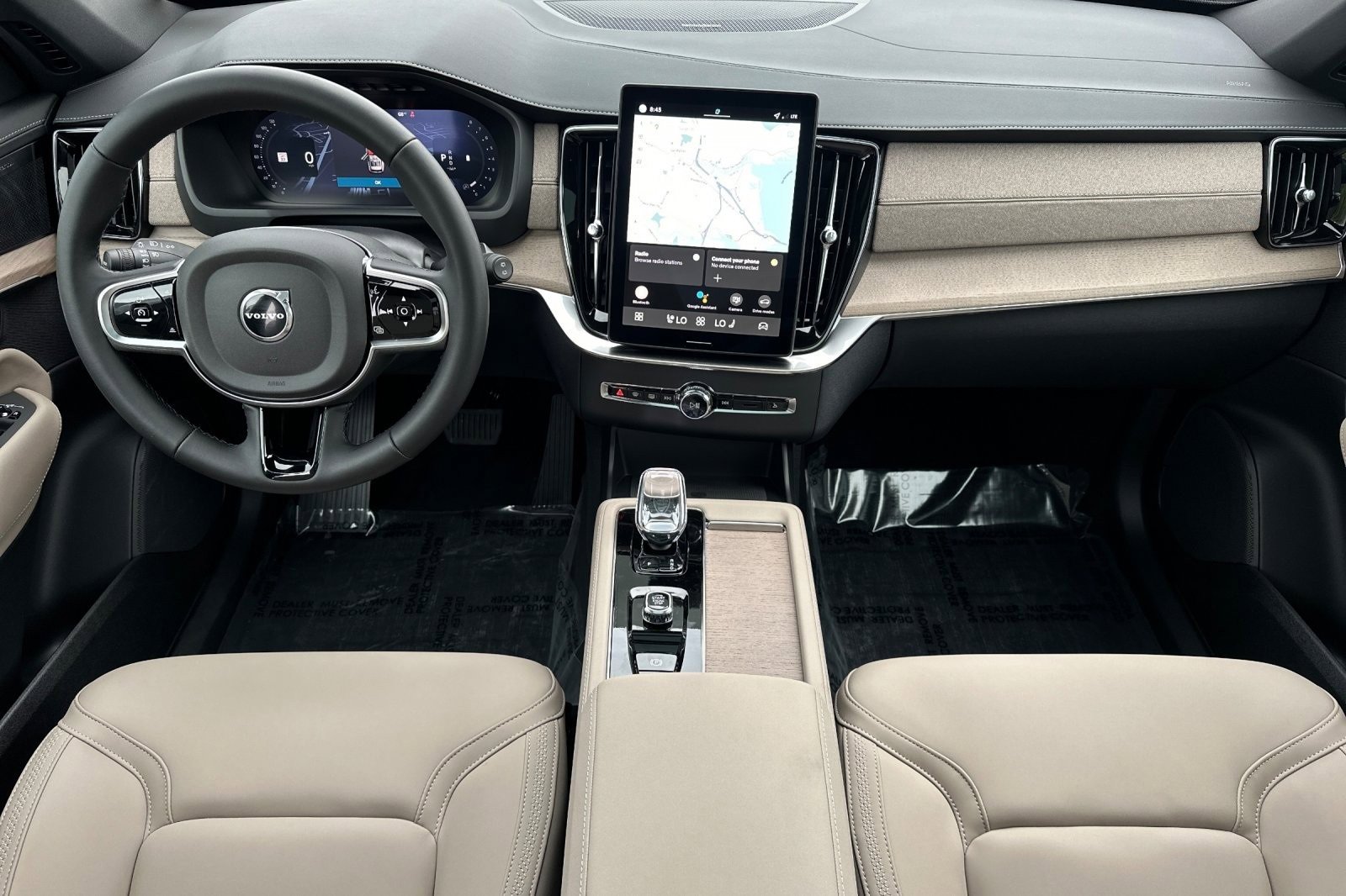 New 2026 Volvo XC90 B6 Plus w/ Protection Package Premier image 3