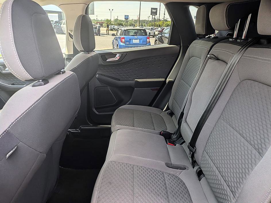 Used 2020 Ford Escape SE image 23