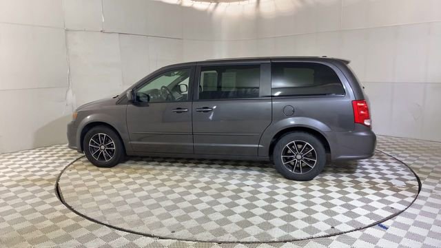 Used 2017 Dodge Grand Caravan SE FWD image 8