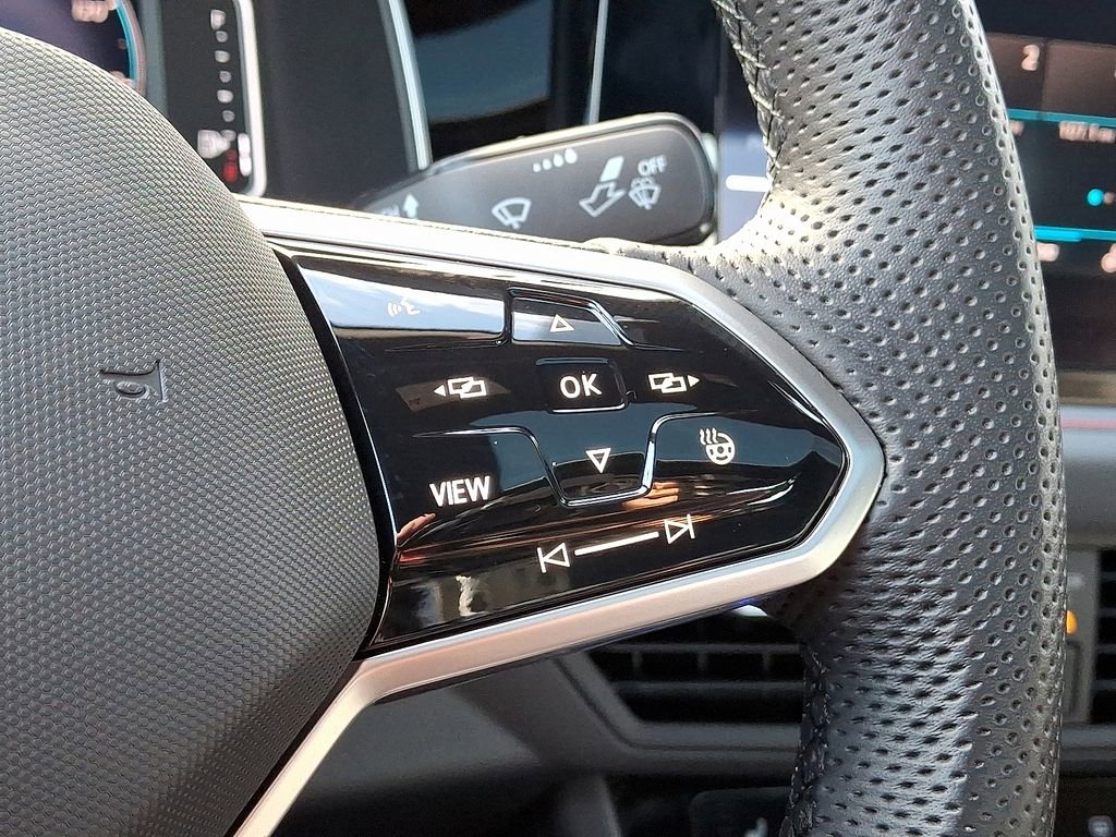 Certified 2025 Volkswagen Jetta GLI Autobahn image 25