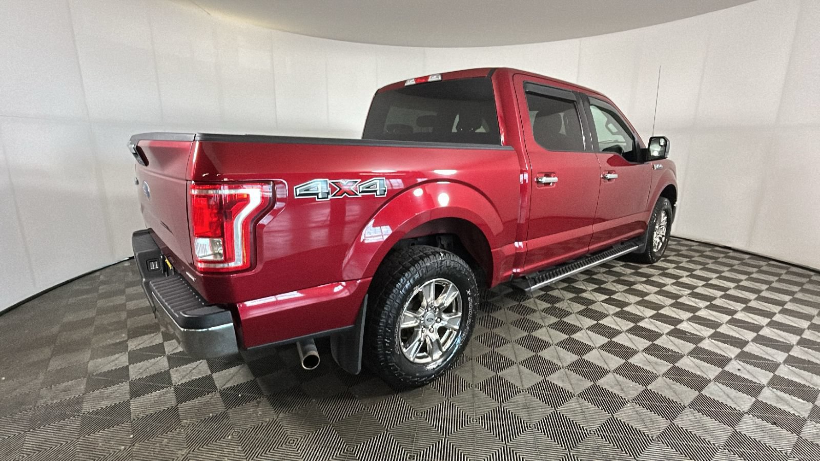 Used 2015 Ford F150 XLT w/ Equipment Group 301A Mid AWD/4WD video 3