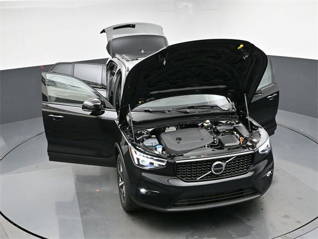 New 2026 Volvo XC40 B4 Plus w/ Protection Package Premier image 49