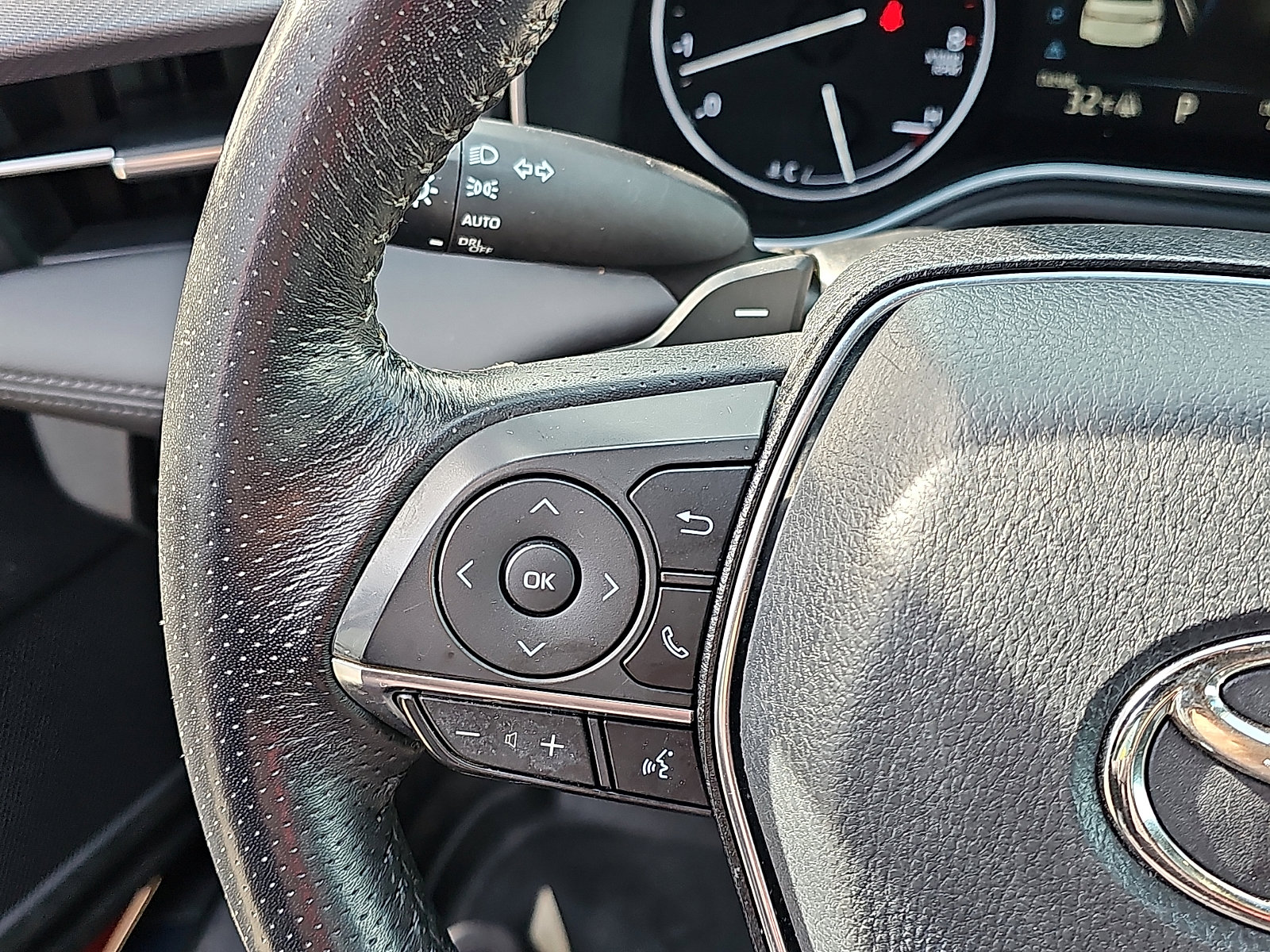 Used 2019 Toyota Avalon XSE w/ All Weather Liner Package image 22