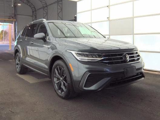 Used 2023 Volkswagen Tiguan SE video 1
