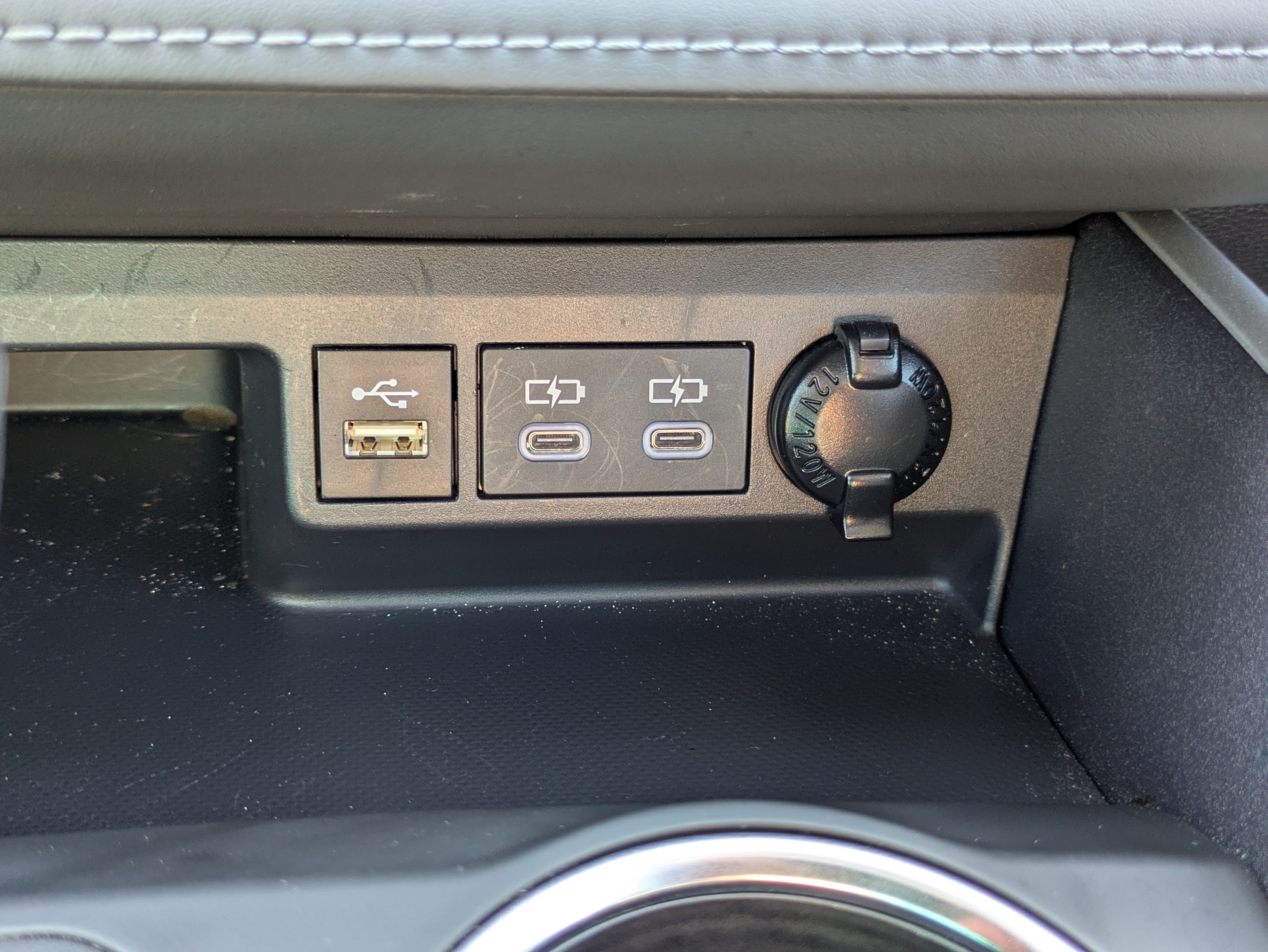 Certified 2024 Toyota Highlander XLE FWD image 19