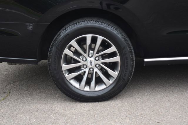 Used 2018 Ford Expedition Limited w/ Equipment Group 301A AWD/4WD image 31
