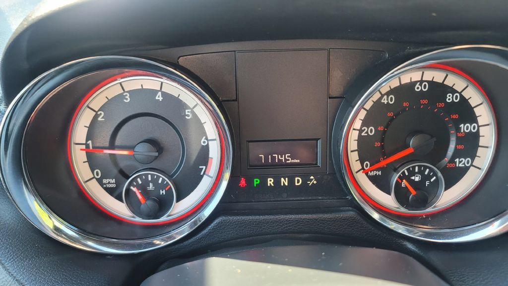 Used 2016 Dodge Grand Caravan SE FWD image 19