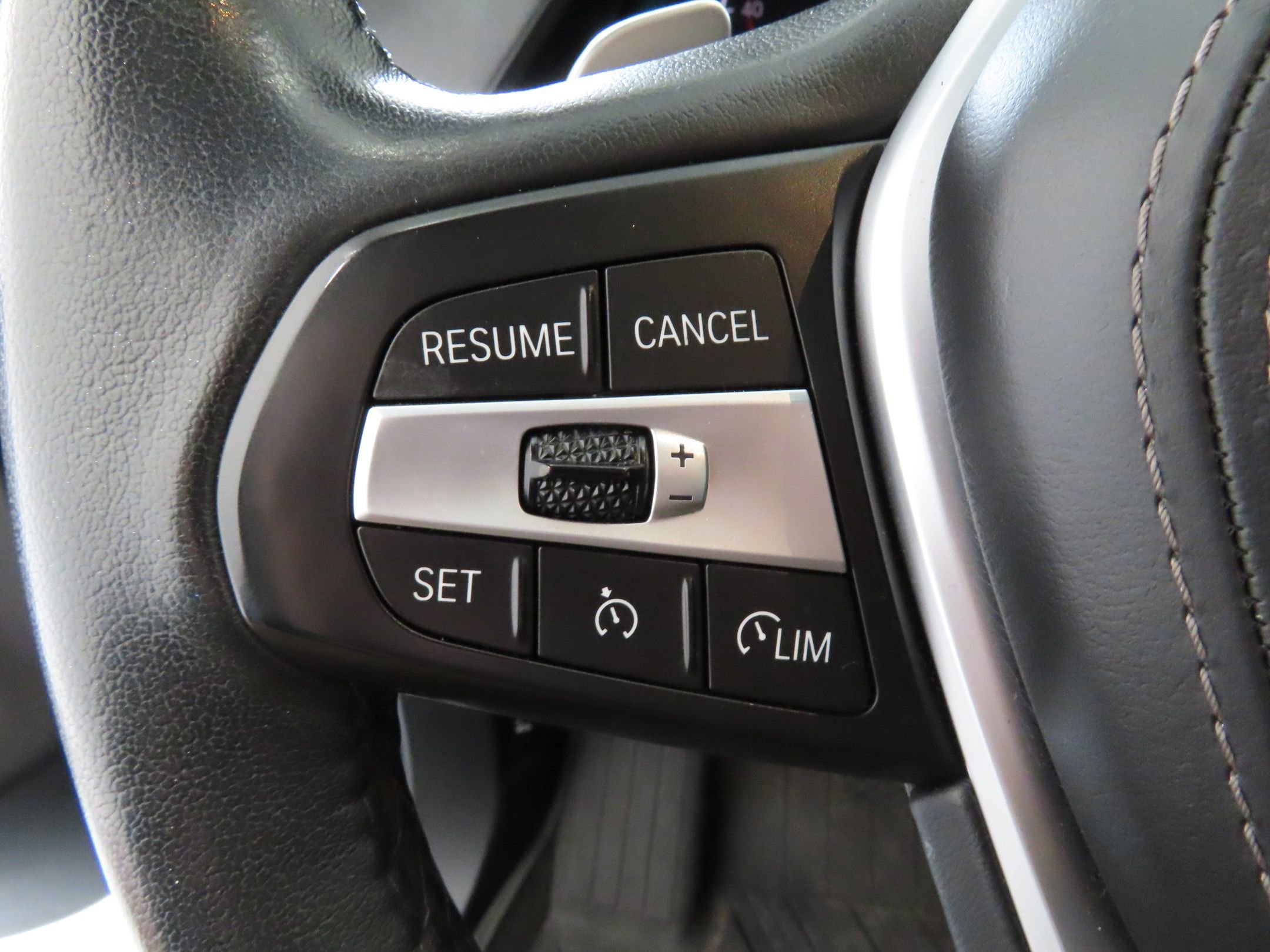 Used 2021 BMW X5 sDrive40i w/ Convenience Package image 15