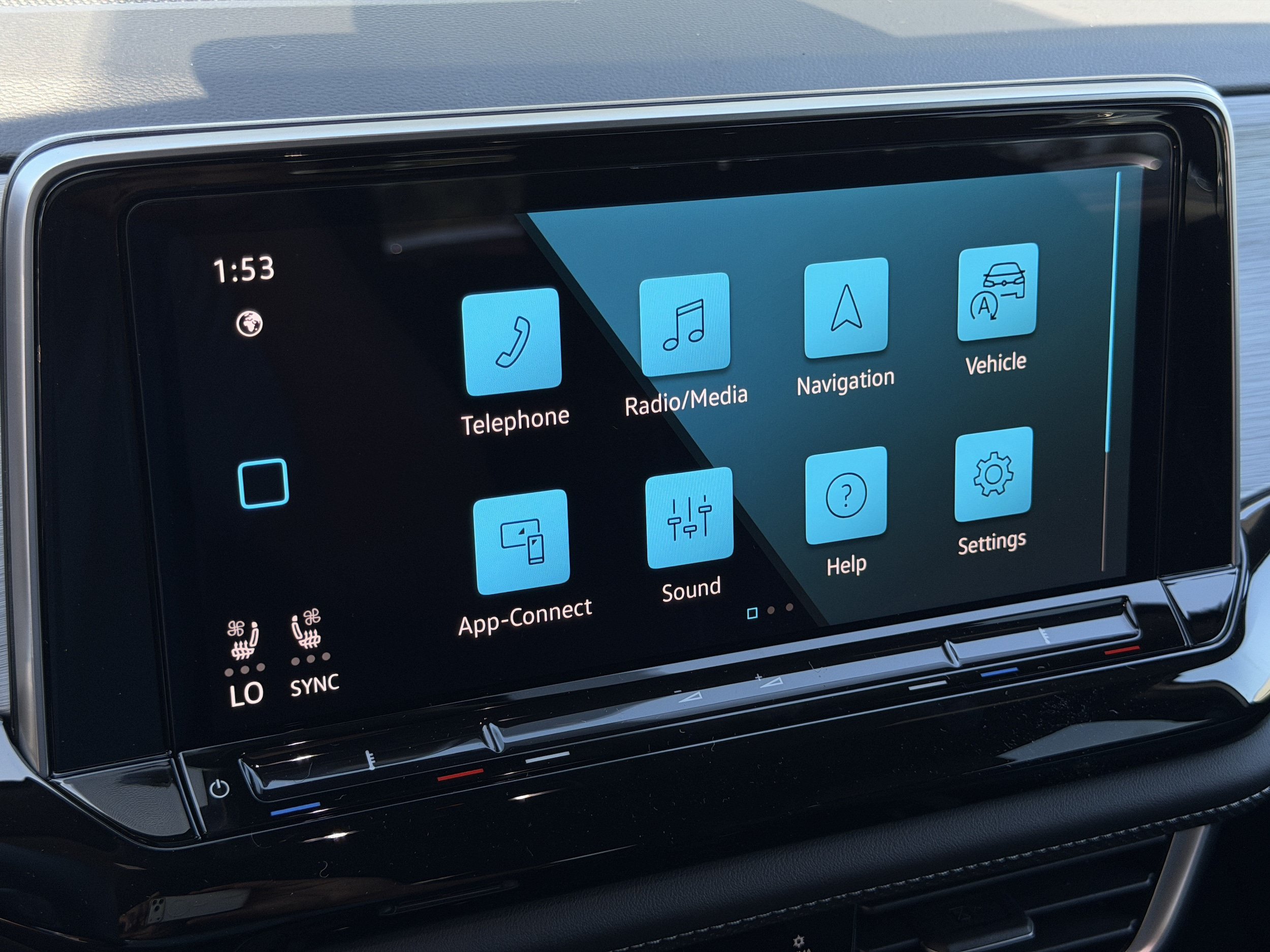 New 2026 Volkswagen Atlas Cross Sport SE FWD image 23