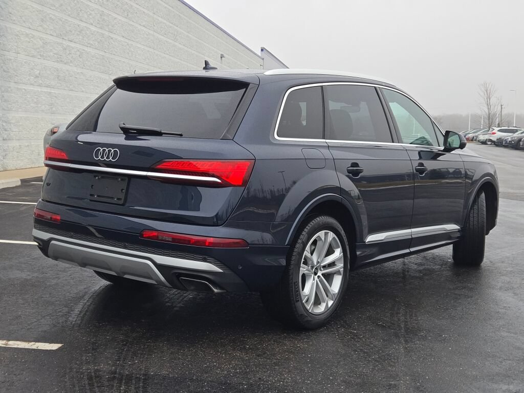Used 2025 Audi Q7 3.0T Premium Plus AWD/4WD image 11