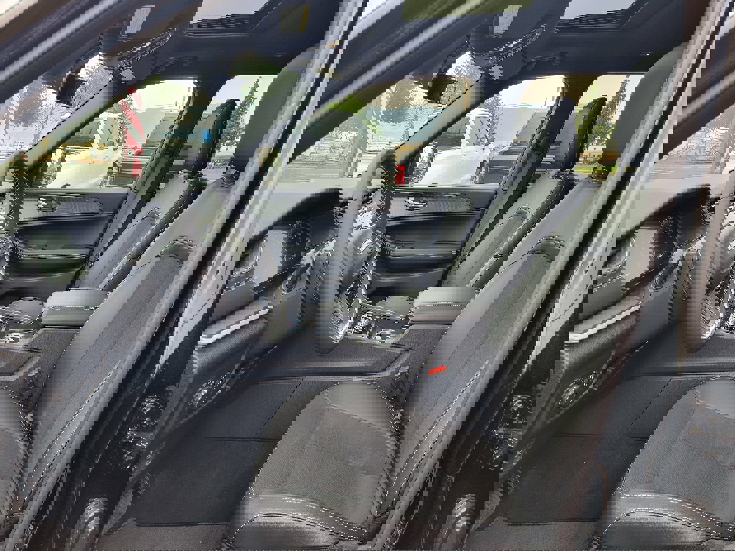 New 2025 Jeep Grand Cherokee L Altitude image 7